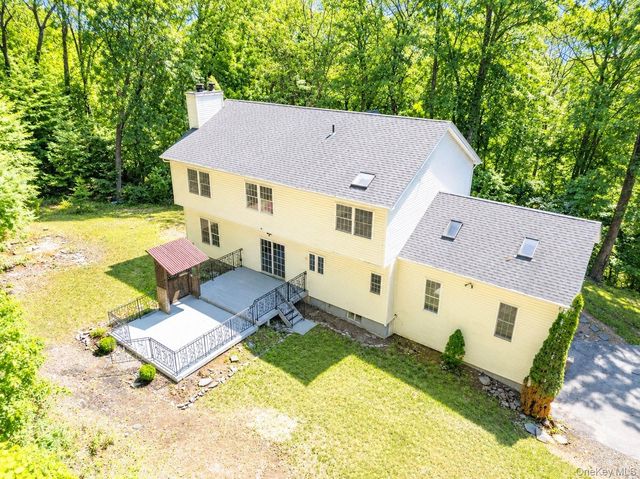 138 Half Moon Road, Highland, NY 12528