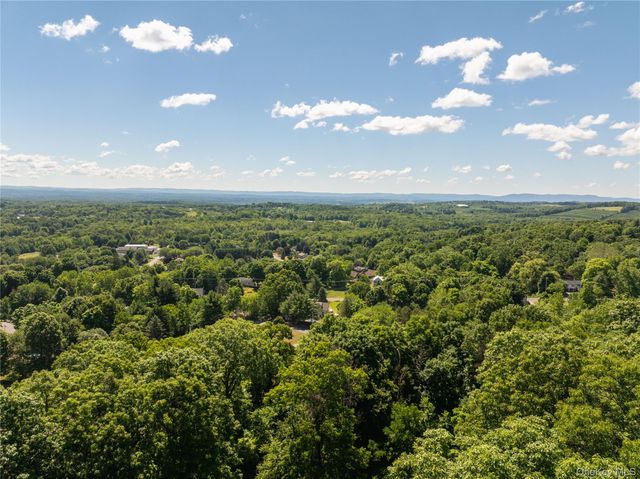 138 Half Moon Road, Highland, NY 12528