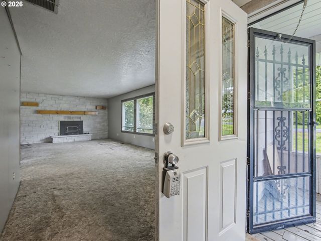 23161 Se BORNSTEDT Rd, Sandy, OR 97055