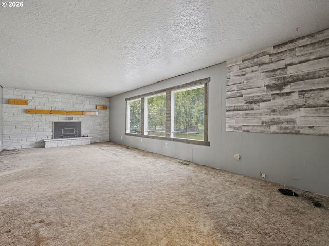 23161 Se BORNSTEDT Rd, Sandy, OR 97055