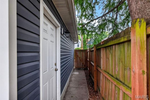 4226 Connecticut Street, St Louis, MO 63116