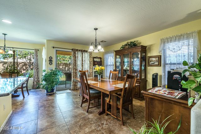 1456 E HOLIDAY Drive, Casa Grande, AZ 85122