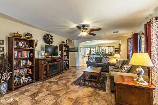 1456 E HOLIDAY Drive, Casa Grande, AZ 85122