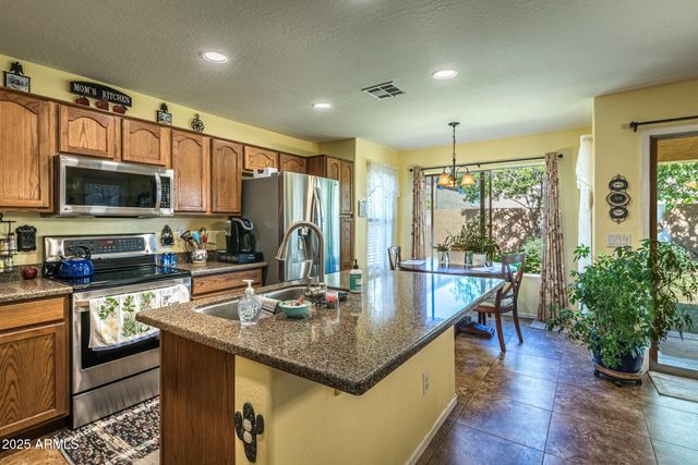 1456 E HOLIDAY Drive, Casa Grande, AZ 85122