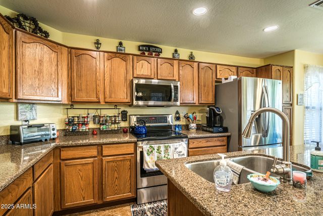 1456 E HOLIDAY Drive, Casa Grande, AZ 85122