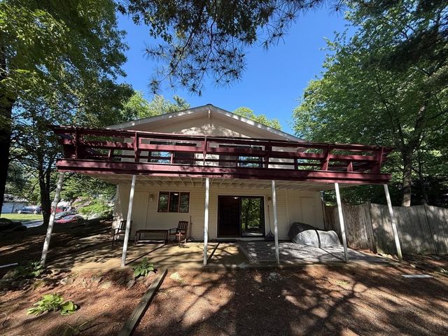7 Frothingham Rd, Burlington, MA 01803