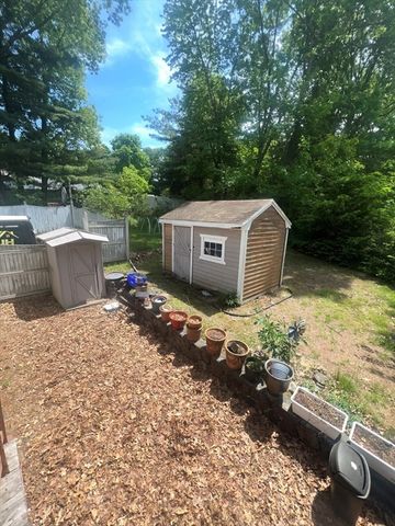7 Frothingham Rd, Burlington, MA 01803