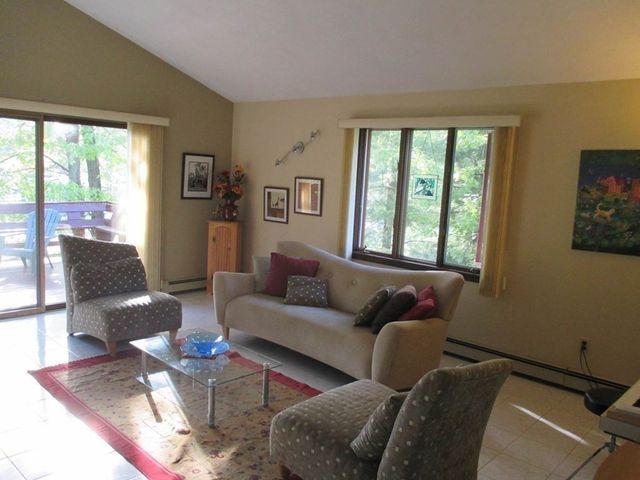 7 Frothingham Rd, Burlington, MA 01803