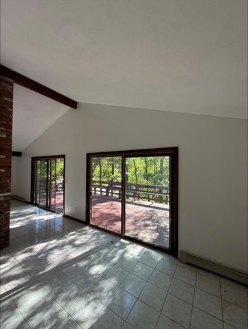 7 Frothingham Rd, Burlington, MA 01803