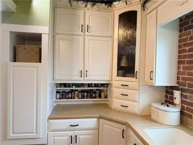 210 Piersol Ave, Bentleyville, PA 15314