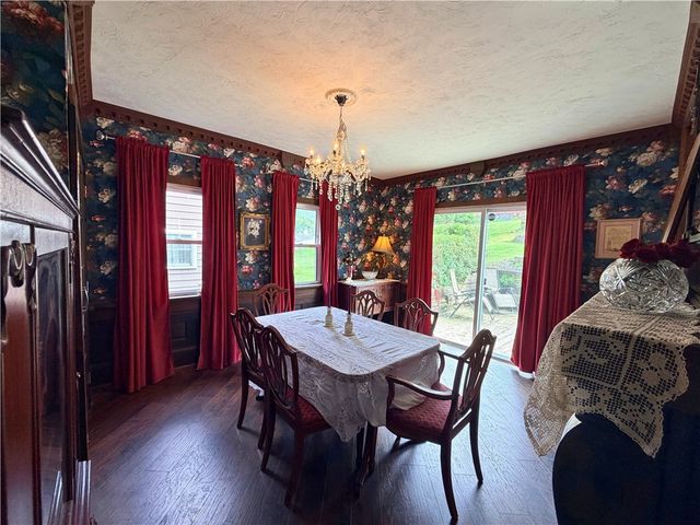 210 Piersol Ave, Bentleyville, PA 15314