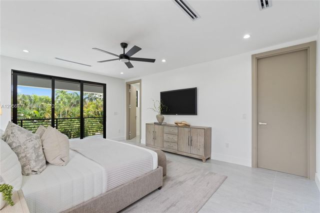 1234 NE 17th Ter, Fort Lauderdale, FL 33304