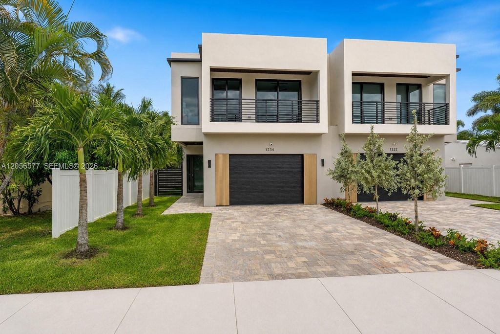 1234 NE 17th Ter, Fort Lauderdale, FL 33304