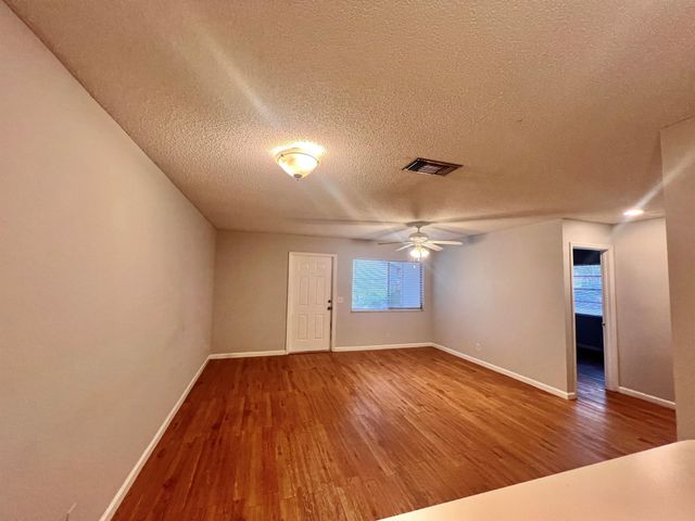 5330 Elmhurst Road G, West Palm Beach, FL 33417