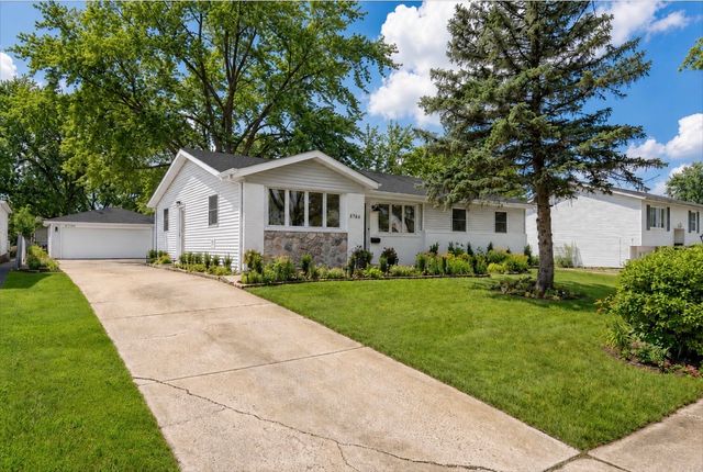 8766.. S 83RD CT.. Avenue, Hickory Hills, IL 60457