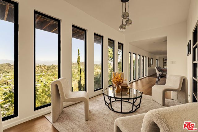 8620 Skyline Drive, Los Angeles, CA 90046