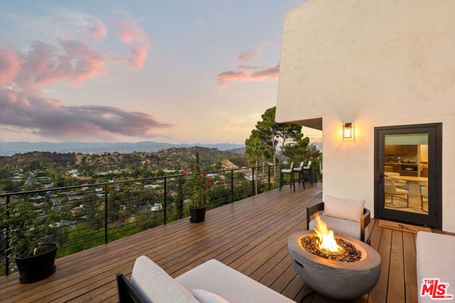 8620 Skyline Drive, Los Angeles, CA 90046
