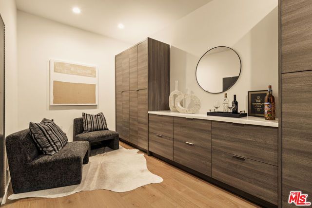 8620 Skyline Drive, Los Angeles, CA 90046