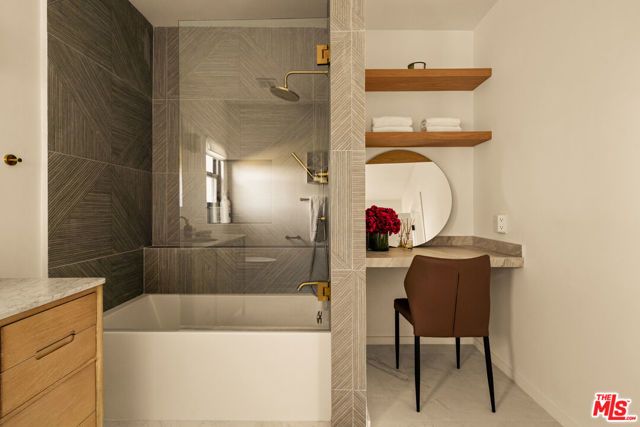 8620 Skyline Drive, Los Angeles, CA 90046