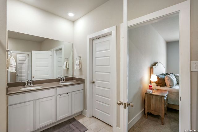 3167 IRON CYN, Bulverde, TX 78163