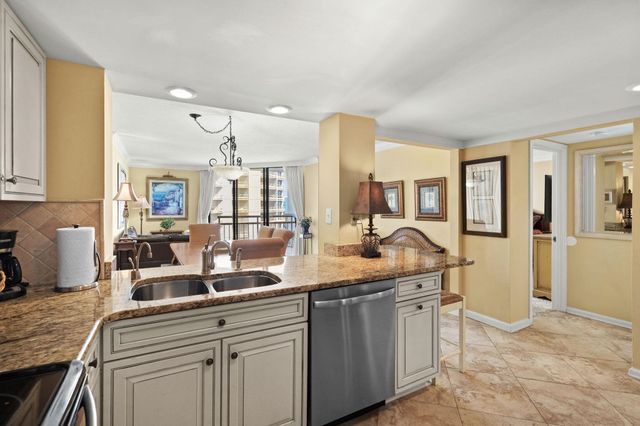 101 Ocean Creek Dr Apt CC8, Myrtle Beach, SC 29572