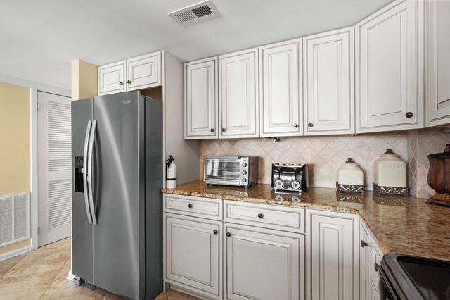 101 Ocean Creek Dr Apt CC8, Myrtle Beach, SC 29572