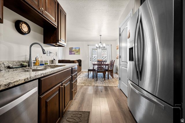 1827 E WHITETAIL DR, Layton, UT 84040