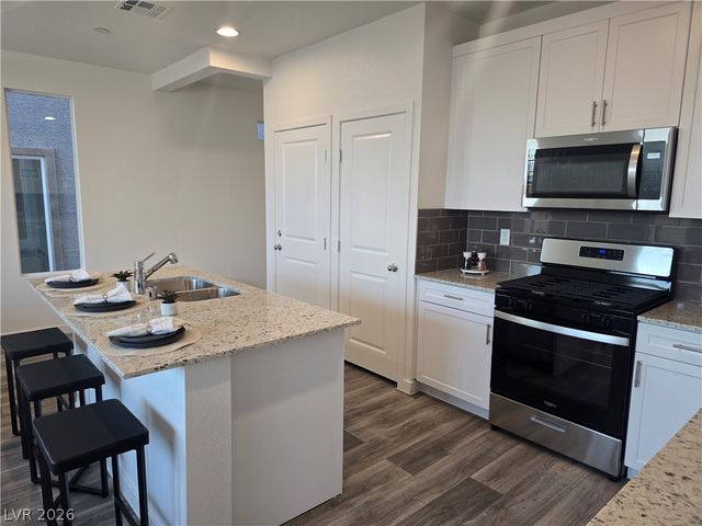 4914 Sweet Vesper Court, Las Vegas, NV 89108