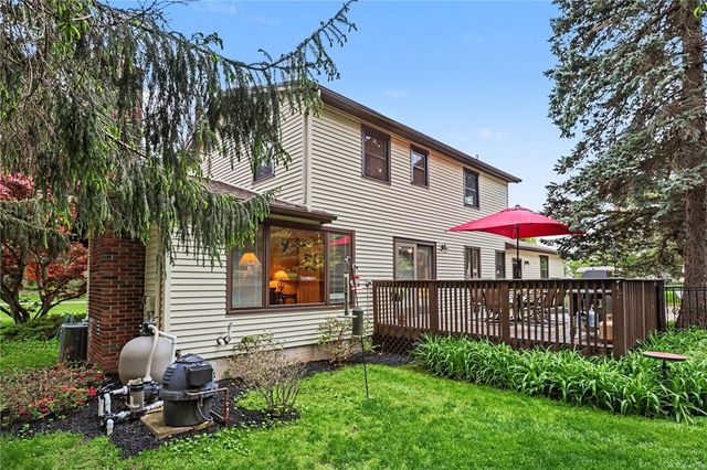 10 High Point Drive, Parma, NY 14559