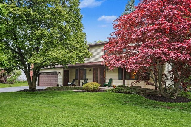 10 High Point Drive, Parma, NY 14559
