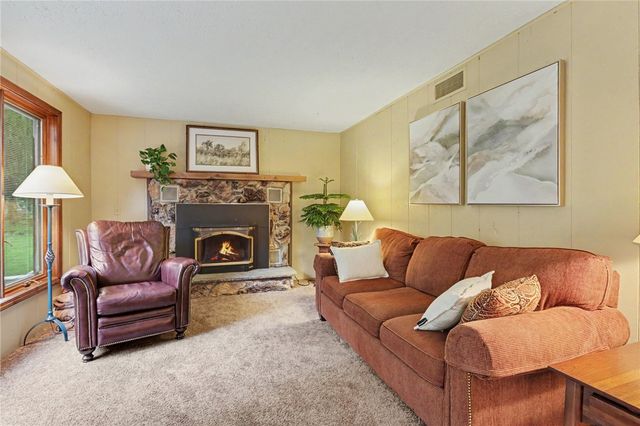 10 High Point Drive, Parma, NY 14559