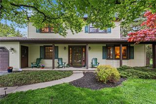 10 High Point Drive, Parma, NY 14559