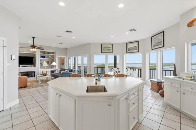 4301 Jolly Roger Road, Jamaica Beach, TX 77554