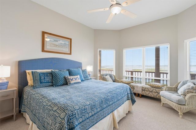 4301 Jolly Roger Road, Jamaica Beach, TX 77554