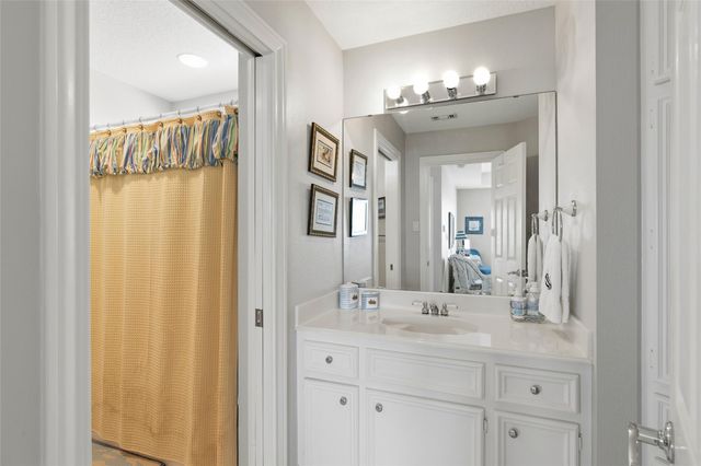 4301 Jolly Roger Road, Jamaica Beach, TX 77554