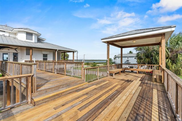 4301 Jolly Roger Road, Jamaica Beach, TX 77554
