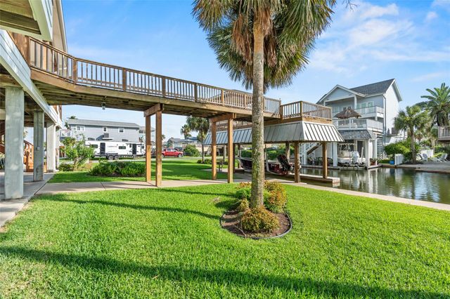 4301 Jolly Roger Road, Jamaica Beach, TX 77554