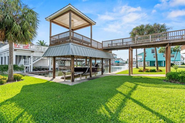 4301 Jolly Roger Road, Jamaica Beach, TX 77554