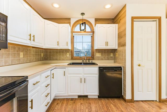 5501 W Wedgewood Lane, Muncie, IN 47304