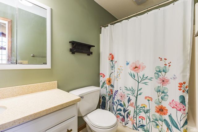 5501 W Wedgewood Lane, Muncie, IN 47304