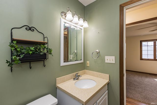 5501 W Wedgewood Lane, Muncie, IN 47304