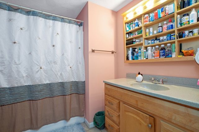 66 Springdale Ave, Saugus, MA 01906