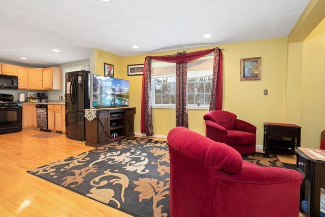 66 Springdale Ave, Saugus, MA 01906