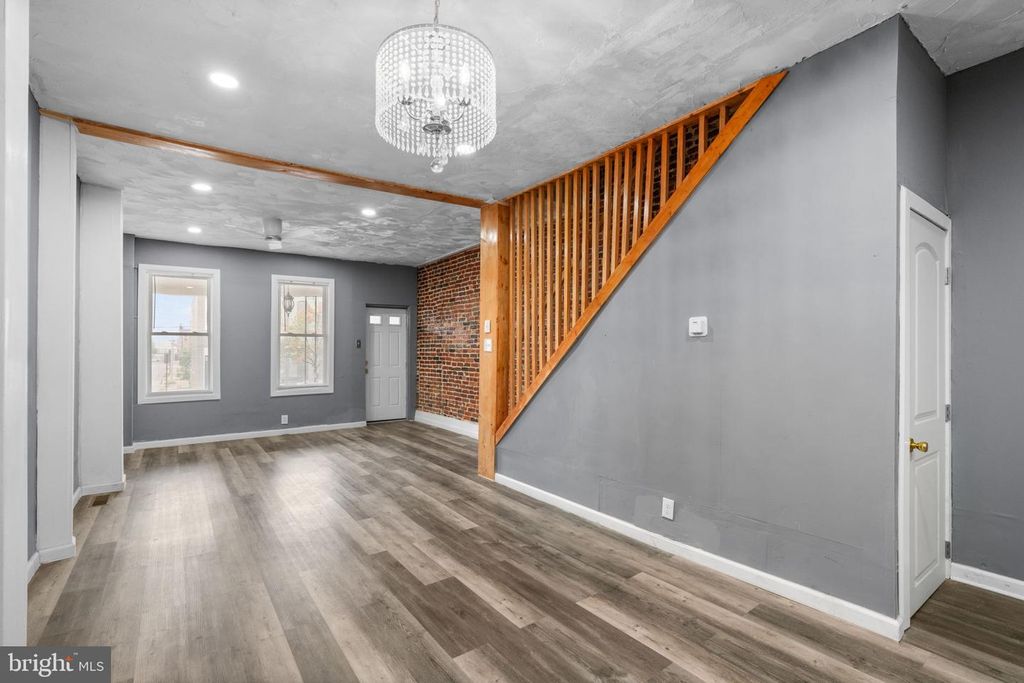 Image 11 of property listing at 2002 N SMALLWOOD ST, Baltimore, MD 21216