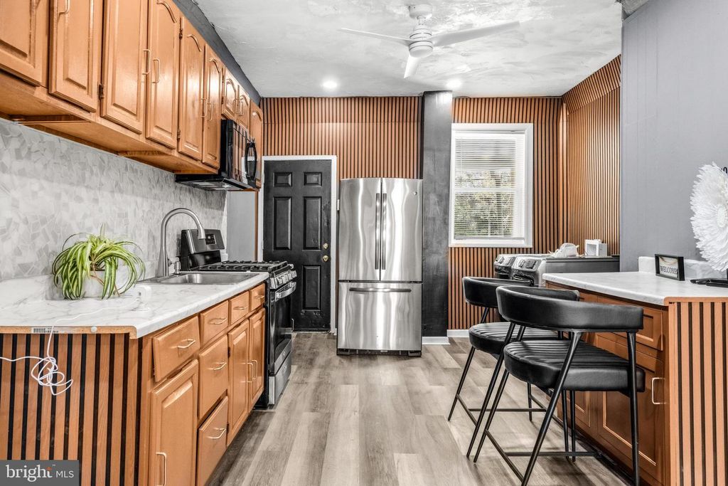 Image 12 of property listing at 2002 N SMALLWOOD ST, Baltimore, MD 21216