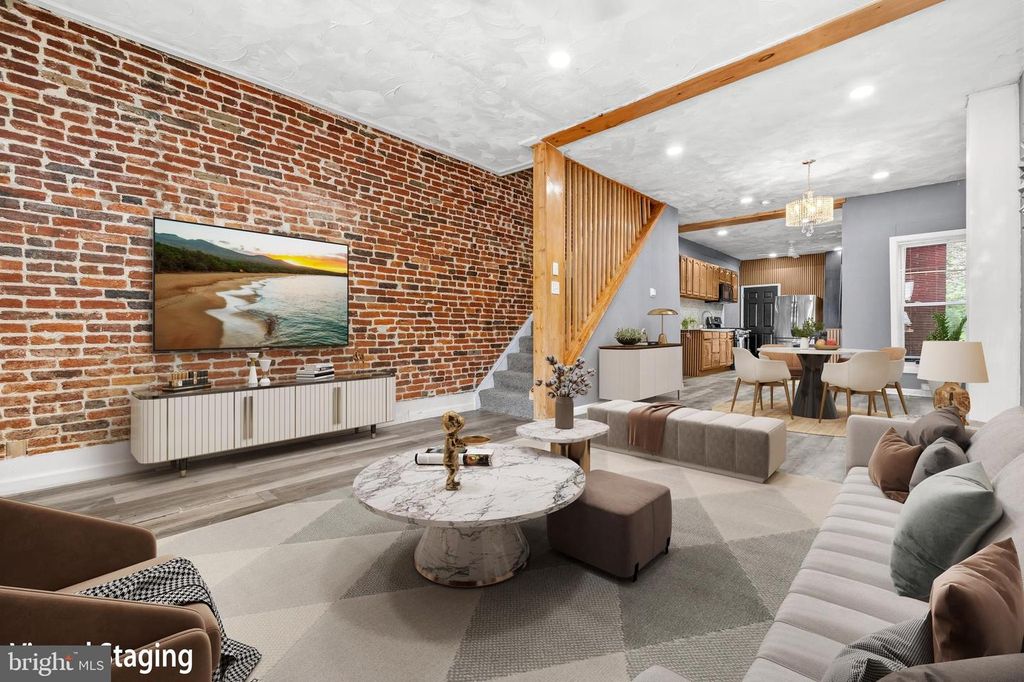 Image 6 of property listing at 2002 N SMALLWOOD ST, Baltimore, MD 21216
