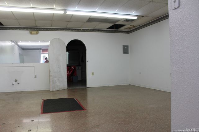 233 ATHENIAN, Universal City, TX 78148