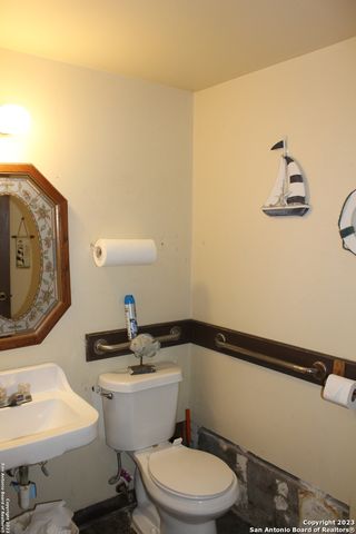 233 ATHENIAN, Universal City, TX 78148