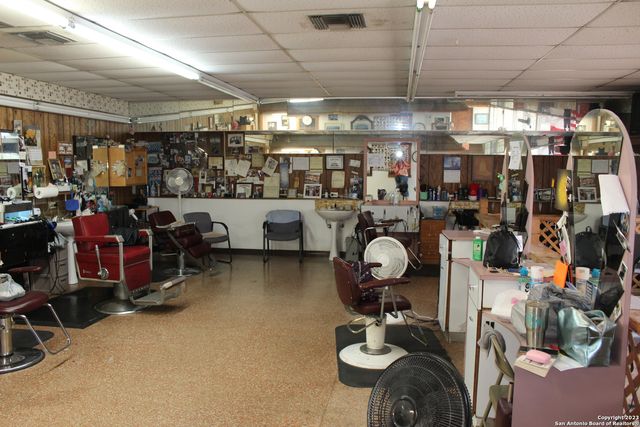233 ATHENIAN, Universal City, TX 78148