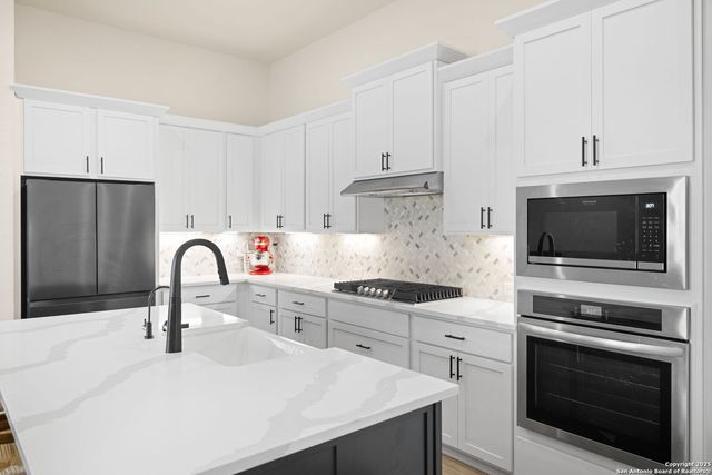 529 Huntwick, Boerne, TX 78006